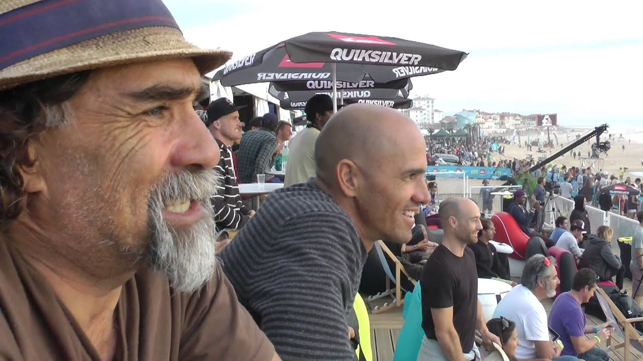 Kelly Slater & Maurice Cole take in Julian's phenomenal 10-pointer from the surfers' area.<br /><br />{+Bonus, Owen Wright pulling into a closeout of doom!}<br /><br />As filmed by the surfers' 'Wandering WPS Pro Cam'.<br />Quiksilver Pro, Hossegor, France. 2012