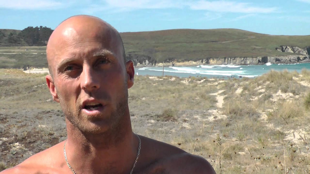 "The door was pretty closed to me to ever come back ... "<br /><br />The reports have been filtering in for months now, 10 point rides at J-Bay, laser quick and more power than ever before, Nathan Hedge is back, and making a comeback not seen since the likes of his Narrabeen neighbour Chris Davo a couple of years back<br /><br />After 13 years straight on tour, and just as many in the public eye before that, the supreme goofy took a year off to re-evaluate what it is he wanted to do.<br /><br />And what he wanted to do, more than anything was blow minds in heats.