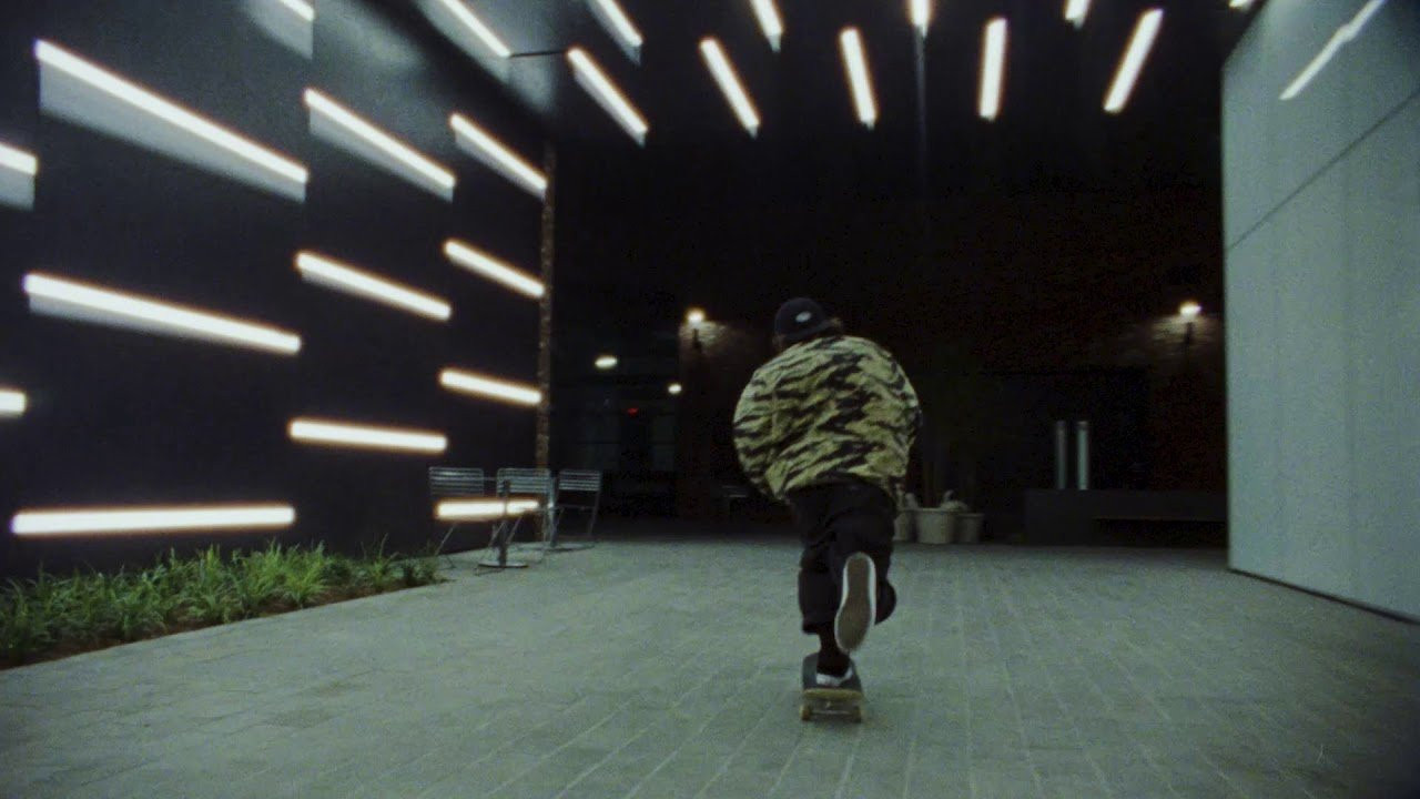 This season, we’re dropping our Holiday 19 Collection in conjunction with a new HUF storefront opening in Brooklyn, NY. Taking our favorite Holiday pieces on a ‘No Sleep in Brooklyn’ night mission, we followed HUF team riders Brad Cromer, Dick Rizzo, and others in and out of Brooklyn backstreets.<br /><br />The Holiday 19 Collection is now available: https://bit.ly/HUFHoliday19BK