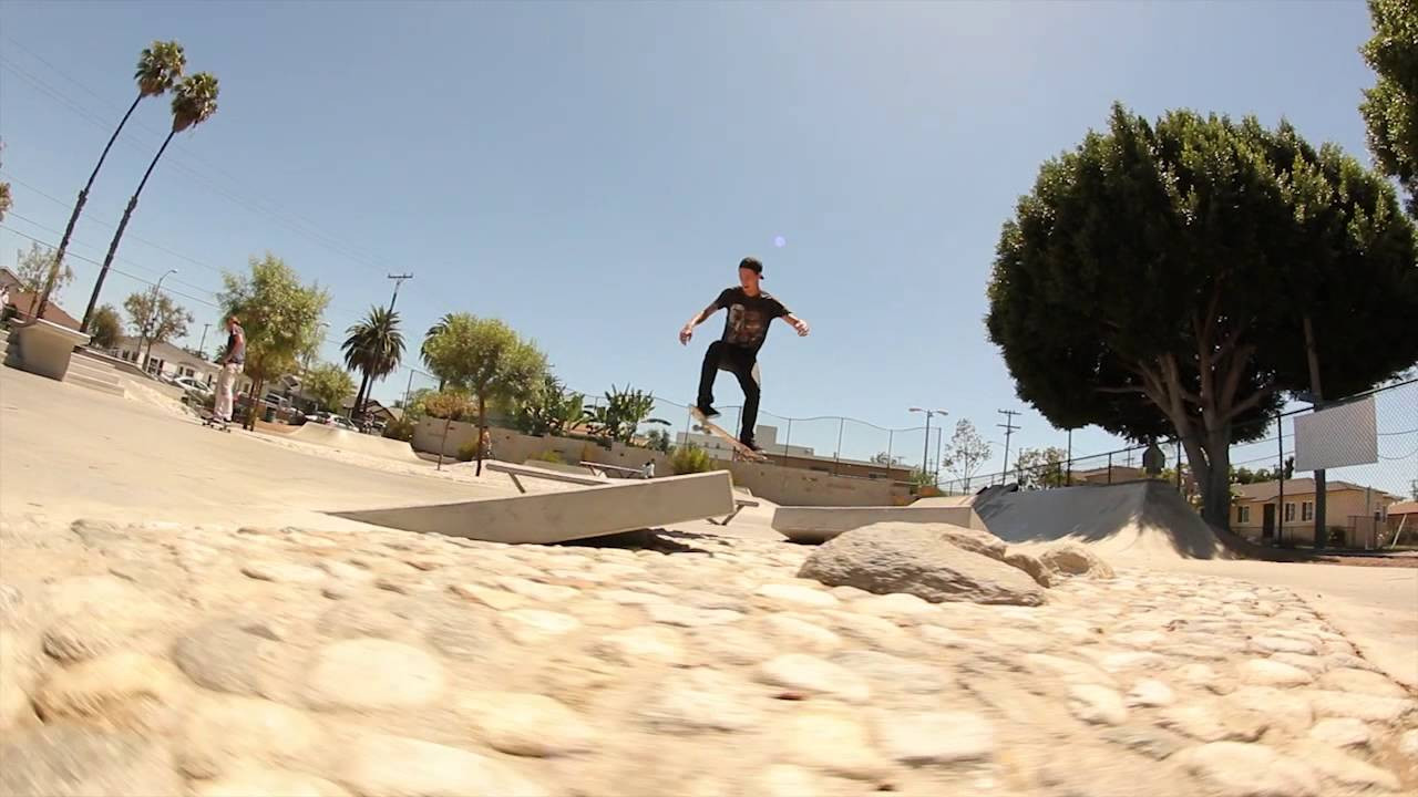 Mob Grip rider Collin Provost sets up a freshie and hits the local MLK Park in Long Beach, CA in this Episode of Talkin' Mob! <br />SUBSCRIBE to the First Video Mag In Skateboarding!<br />http://bitly.com/SubscribeToStrangeNotes<br /><br />Stay Social!<br />https://www.facebook.com/strangenotes87<br />https://twitter.com/strangenotes<br />http://instagram.com/strangenotes<br /><br />MUSIC:<br />Tommy Guerrero<br />“No Mans Land”<br />TommyGuerrero.com
