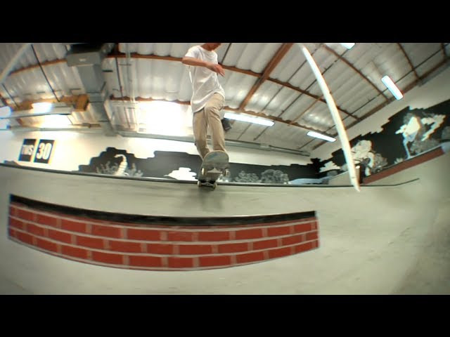 Daniel quickly breaks down his set up then gets on with a buttery line in our park. That lazy style speaks for itself!