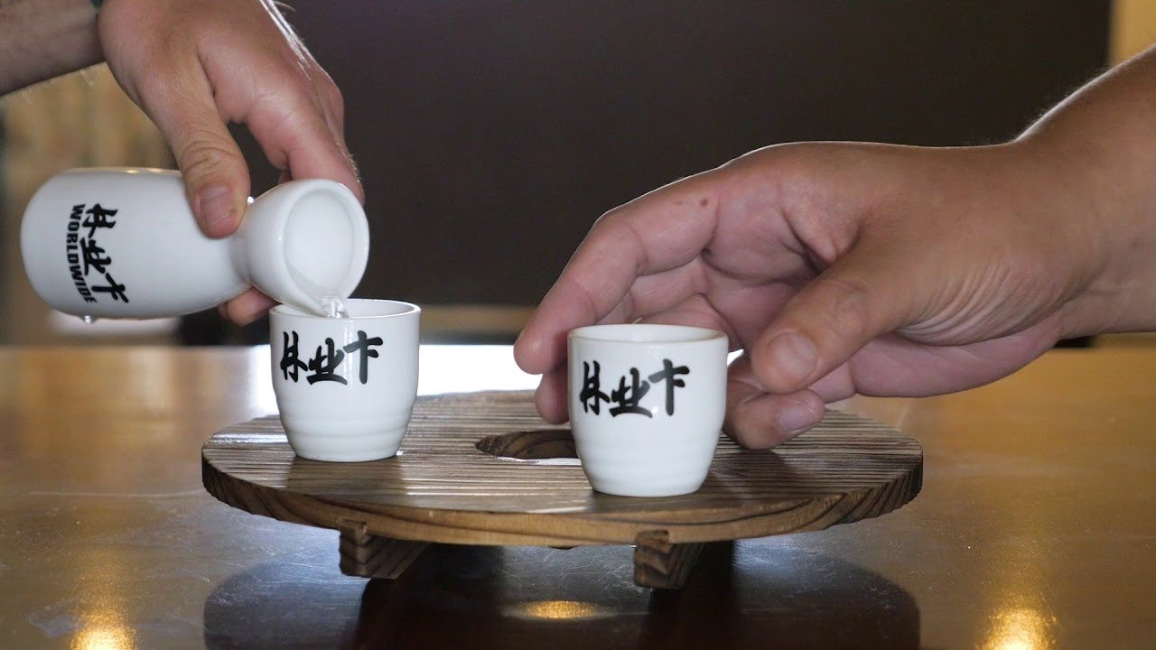 We went to Tokyo for the Fall '18 Collection and made a new friend… <br /><br />HUF Fall '18 Delivery 2 is available now: https://bit.ly/2OEH6fI