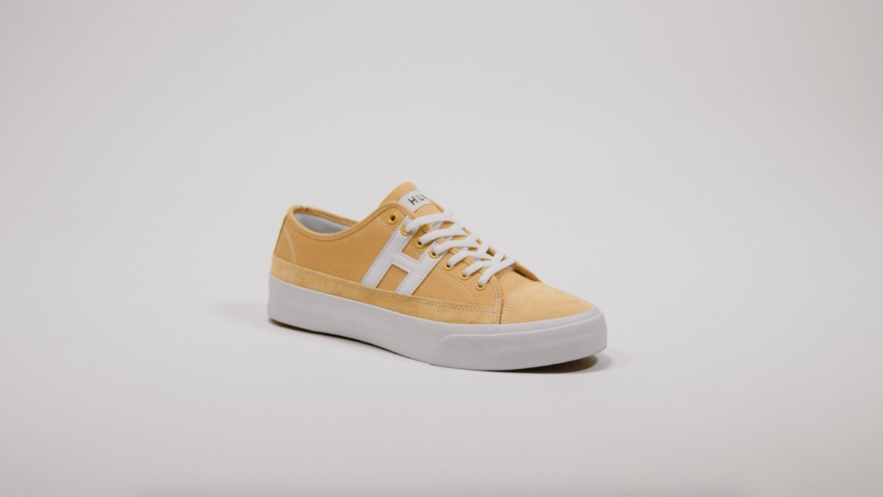 HUF Quality Footwear is proud to present The Hupper 2.<br /><br />Introducing the HUF Hupper 2, a new skate shoe innovation. Looking back to our roots, the HUF Hupper 2 is a recontextualization of an iconic HUF Footwear original, developed through HUF's T1-KCUF reverse-engineering technology. Durability from the ground up, the HUF Hupper 2 sits atop a new vulcanized last featuring a long-lasting geometric tread outsole. The higher-profile, refortified 3D foxing tape offers enhanced durability, grip and stability. Designed for comfort on and off the board, the HUF Hupper 2 is fitted with HUF's PERFSHOCK insole. A layered toe cap and ranguard wrap, reinforced with double-stitching, offers increased protection in key abrasion areas. The HUF Hupper 2 is instantly recognizable with its prominent H-branded styling on the side quarters.<br /><br />"The higher foxing tape makes the upper last forever - and you don't have to change these good looking puppies when you go out and rock the night away!" <br />- Jake Anderson