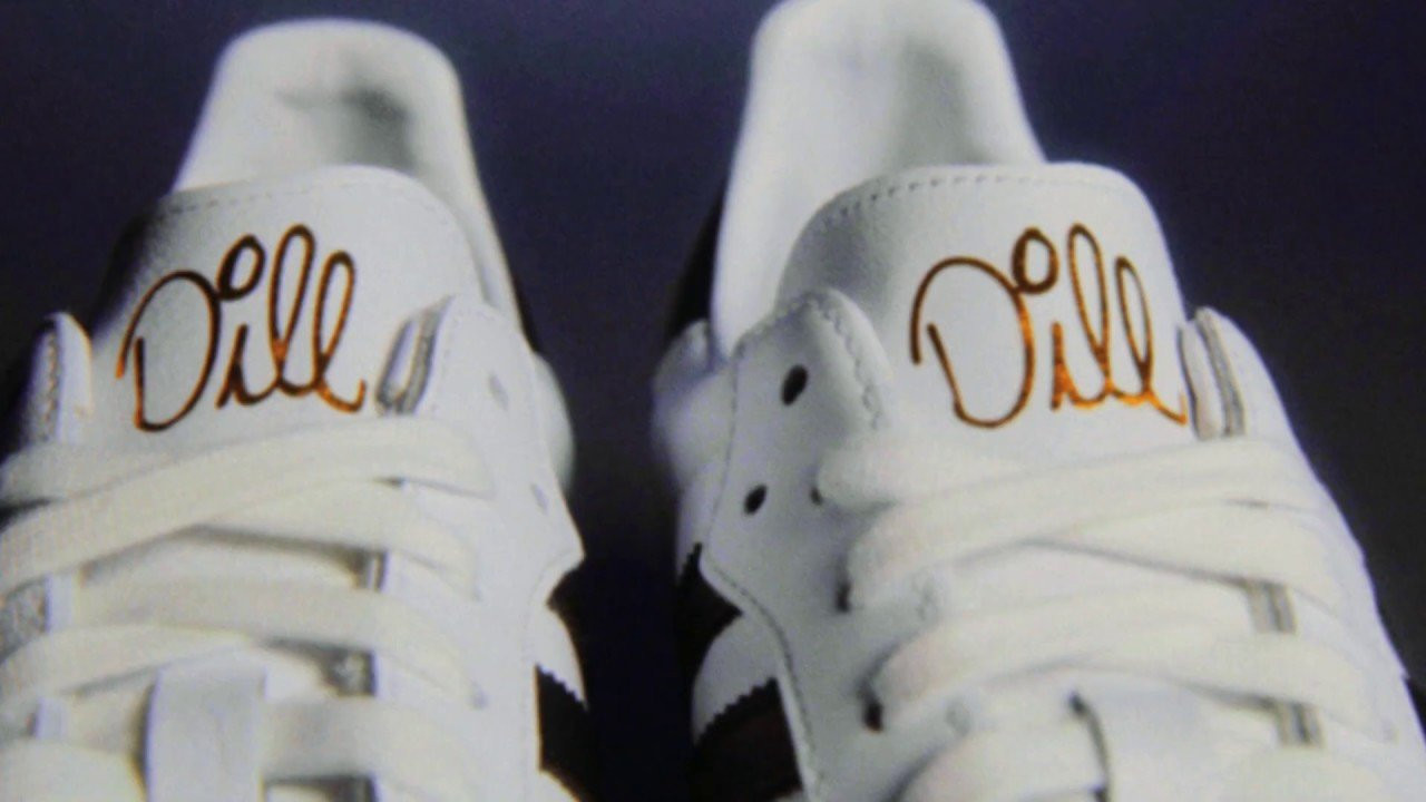 6556 Hollywood Blvd.<br />Hollywood, CA<br />90028<br /><br />FuckingAwesomeStore.com