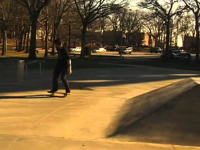 FaceBook<br />http://www.facebook.com/5boronyc<br />Twitter<br />http://www.twitter.com/5boronyc<br />www.5boro.com<br /><br /><br />A.M. session with the 5B crew at the Astoria Skatepark in Queens NYC