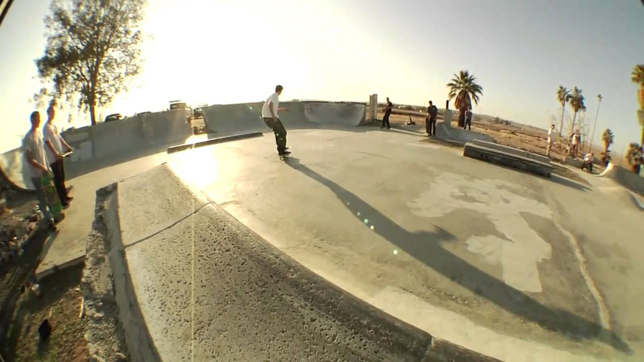 The Santa Cruz Skateboards team visited Sid Melvin's skate shop, The Bakersfield Skate Company, and then stopped by for a little session at the Kerside Skatepark DIY. In the Park by Strange Notes, featuring Sid Melvin, Emmanual Guzman, Justin Strubing, Ron Whaley, and Eric Dressen.<br /><br />Music:<br />Restavrant "Yes, I guess"<br />http://restavrant.com