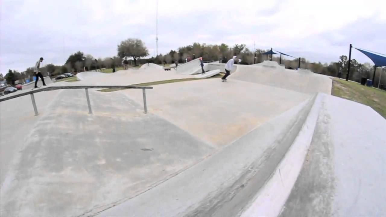 Sean Conover @srconover gets in a little sesh with the homies for this "In the Park" for Creature Skateboards, Independent Trucks, OJ Wheels and Strangenotes. Surprise manuals inside!<br /><br />@creaturefiends<br /><br />http://creatureskateboards.com<br /><br />Stay Connected with Strange Notes<br />Subscribe - http://bit.ly/snotessubscribe<br />Facebook - http://fb.com/strangenotes87<br />Instagram - http://instagram.com/strangenotes<br />Twitter - http://twitter.com/strangenotes<br /><br />http://strangenotes.com