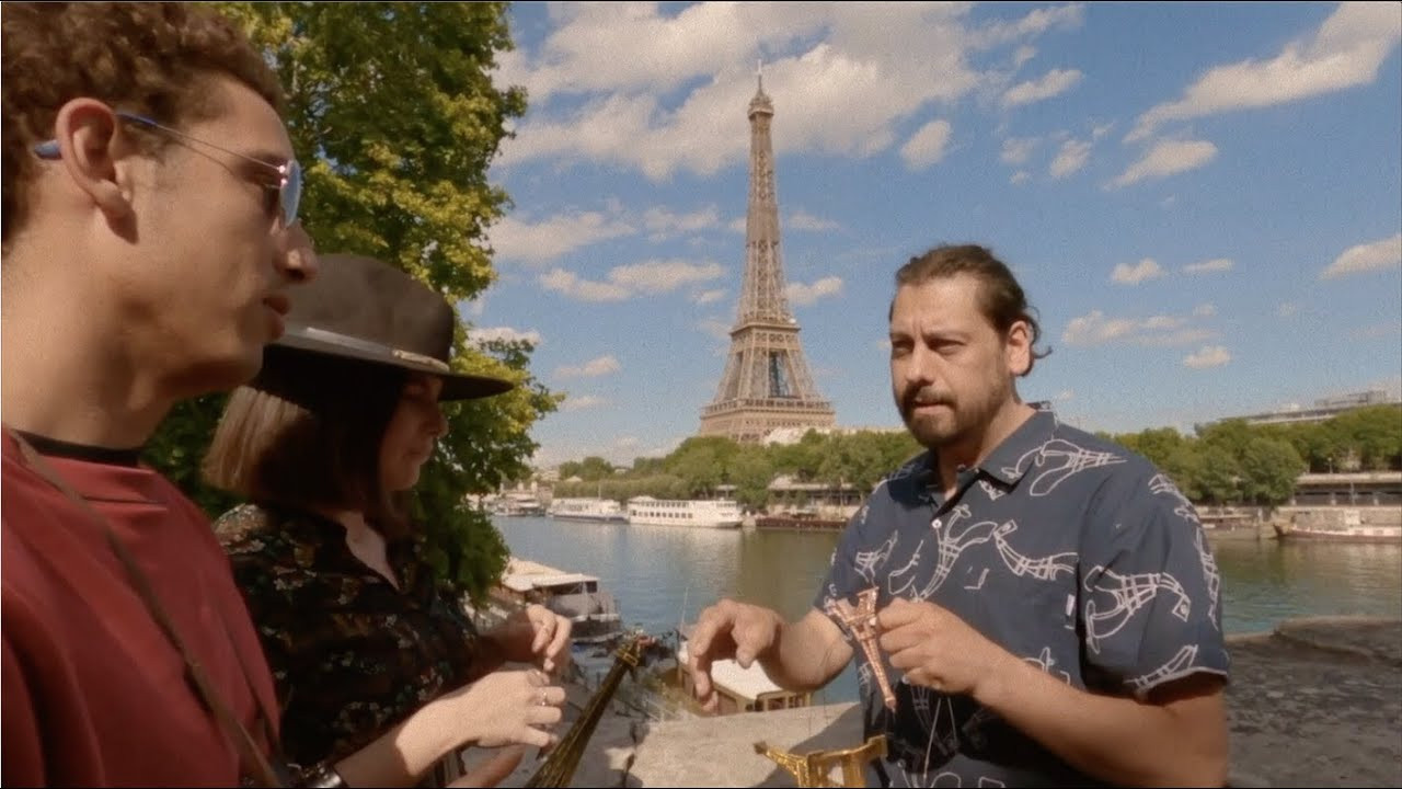 Réalisé par Sylvain Robineau<br /><br />Avec Soy Panday, Cassandre Daudey, Arnaud Nerneuf, Leo Spartacus, Clement Harpillard , Youcef Khemane, Julien Oye, Antoine Chuck, Vivien Feil, Maxime Furic<br /><br />Chauffeur: Pablo Bouvret<br /><br />Soutien technique: Greg Dezecot<br /><br />Chansonette: Jean Ferrat<br /><br />www.magentaskateboards.com<br />2010 - MAGENTA SKATEBOARDS - 2020