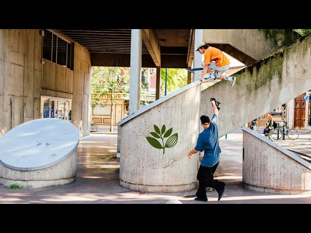 Voyage into the brutalist landscape of the French suburbs, catching waves from the raw concrete cathedrals and fallen alien spaceships.<br /><br />Featuring Jameel Douglas, Florian Maillet, Jereme Jones, Ruben Spelta, Mike Mag, Leo Valls, Vivien Feil, Masaki Ui, Casey Foley & friends.<br /><br />Filmed by Stephane "Feugs" Feugas<br /><br />Photo Booklet available now<br />https://shop.magentaskateboards.com/products/brutalista-photo-booklet-2007<br /><br />www.magentskateboards.com<br />MAGENTA SKATEBOARDS - WORLDWIDE CONNECTIONS - 2023