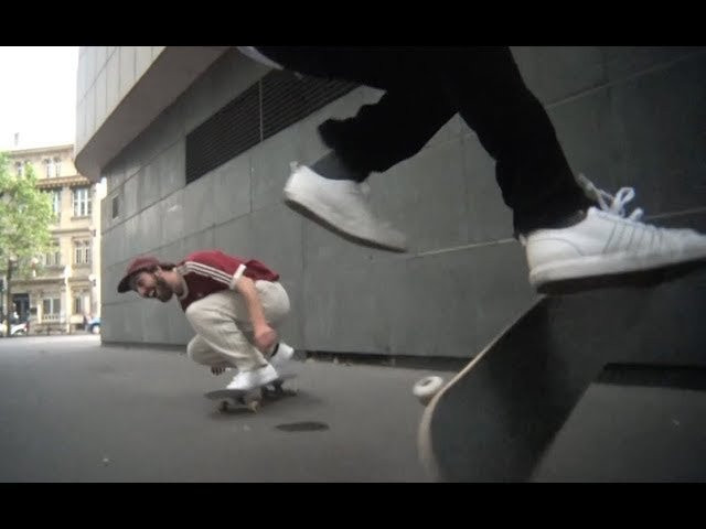 Soy, Glen, Vivien, Joffrey & Thomas cruising in Paris to the wise words of our leaders. <br /><br />Filmed by Jean Feil & Blake Myers<br /><br />Check the full collab line on www.magentaskateboards.com/shop<br /><br />MAGENTA SKATEBOARDS - 2017