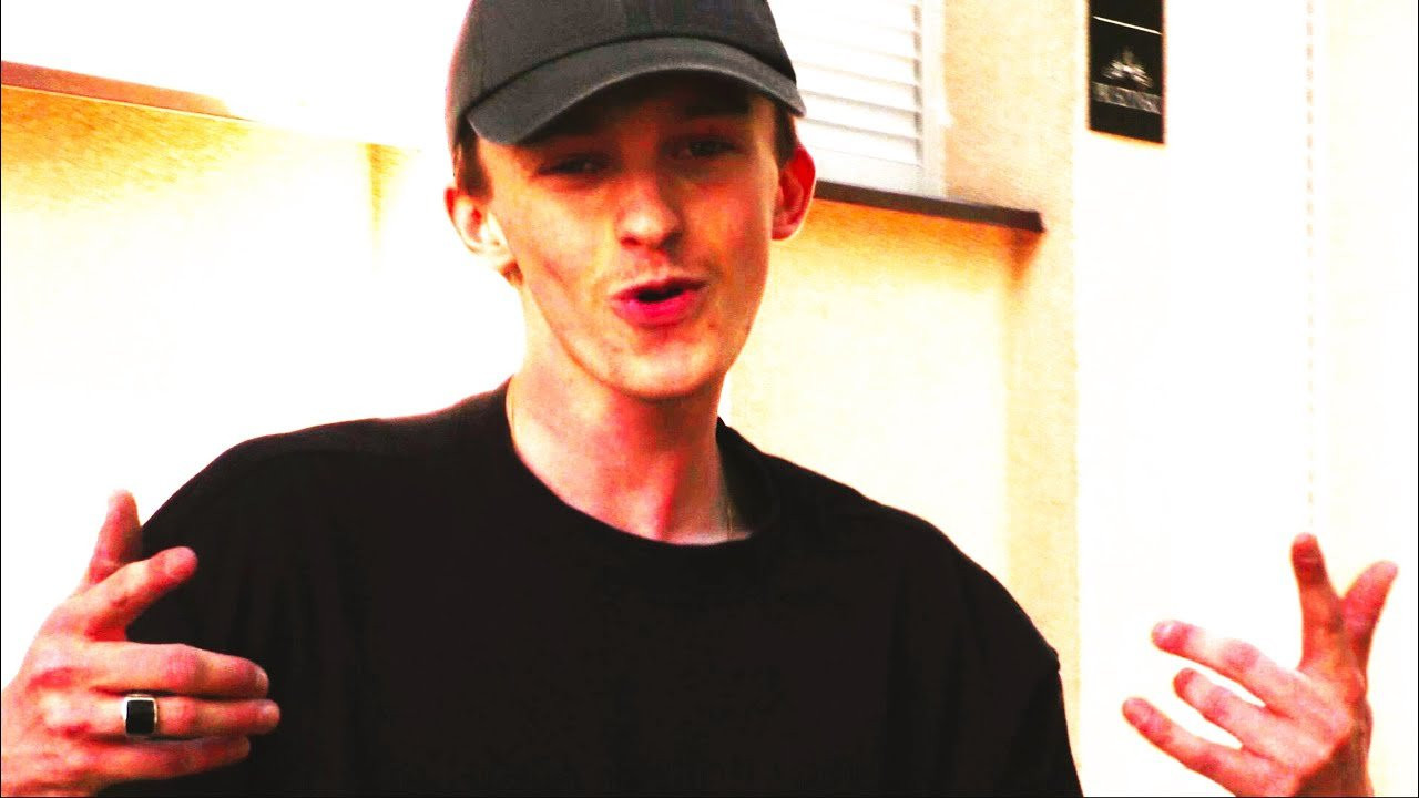 This second section is a part of our releases around Godek's "OOPS" project, but also the second time we have released a part by Filip Dziewiecki as part of the Place Presents series. Interesting to see the progression, don't believe us? Just watch!<br /><br />Video by Krzysztof Godek.<br /><br />Check out the Place article here:<br />place.tv/place-presents-oops-filip-dziewiecki<br /><br />Or follow us on Instagram to stay up to date:<br />https://www.instagram.com/placemag/