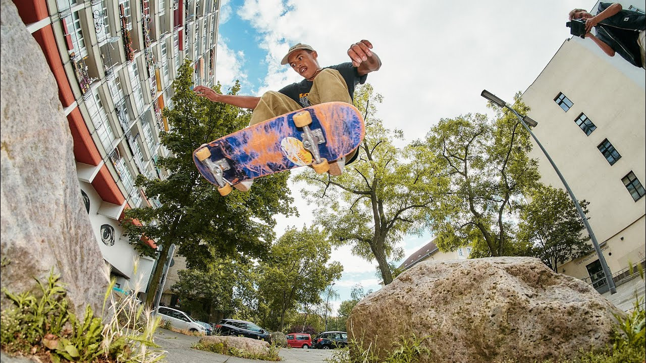 Leon Charo-Tite & Felix Schubert did the work while being the two most humble, relaxed, and kind people you could work with. I haven't heard any bad words about the two of them ever and you know as well as I do that people love to hate (the comments after this will be the true judge of that statement). But through this process, they remained hungry, hard-working, and with good results. You will be seeing a lot more from them after this moment. Mark my words. <br /><br />Read the full interview here:<br />place.tv/leon-charo-unsigned-hype<br /><br />Film & Edit: Felix Schubert<br />Cover Photo: Conny Mirbach<br /><br />Find us on IG here:<br />www.instagram.com/placemag-…