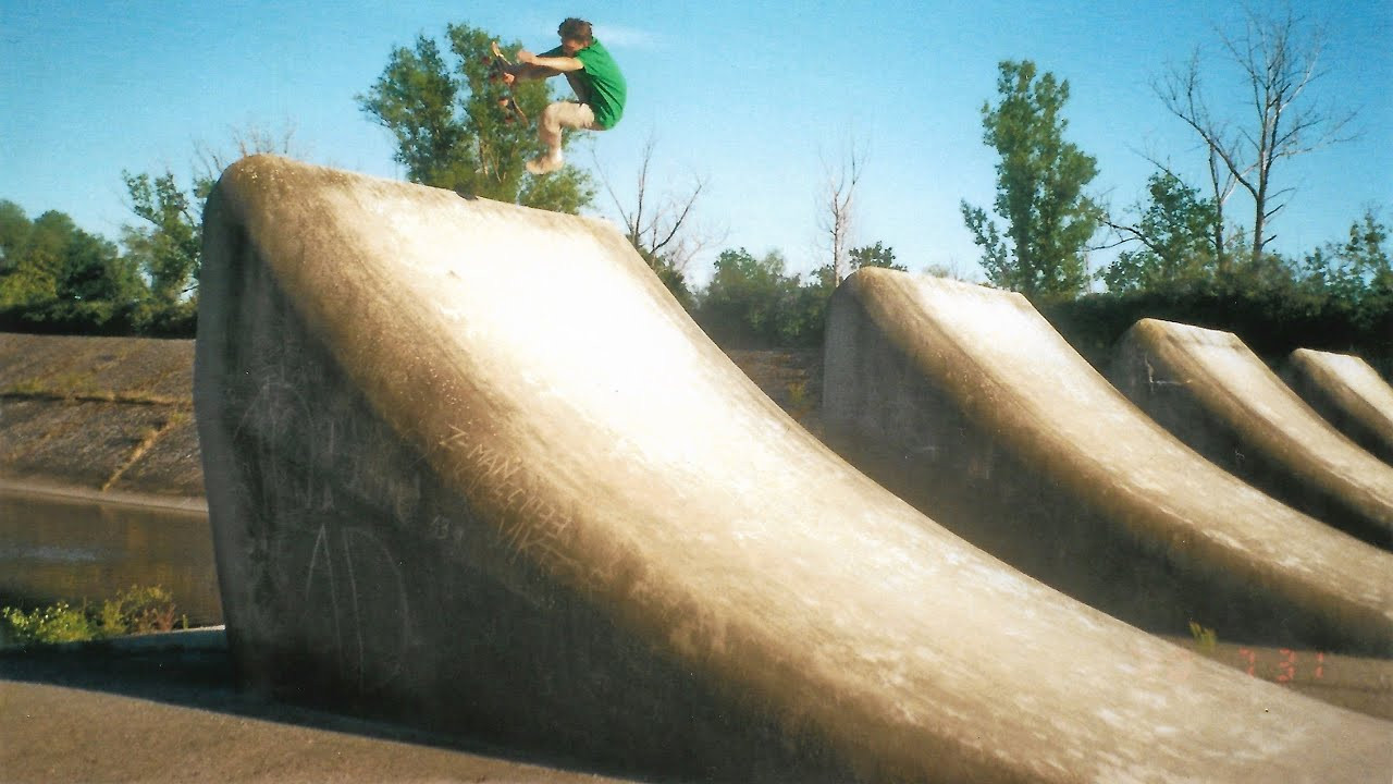 Bambule is from Germany, Leipzig to be exact, and this East-German city is about to burst onto the scene with this project. Featuring some of the coolest spots, skaters, and music choices, one really gets the feeling of joy and wanting to skate. Not alone though, Bambule is about getting together with friends. So watch this, and go roll together. Enjoy!<br /><br />Check out the article here:<br />place.tv/dont-worry<br /><br />Or check us out on Instagram here:<br />www.instagram.com/placemag