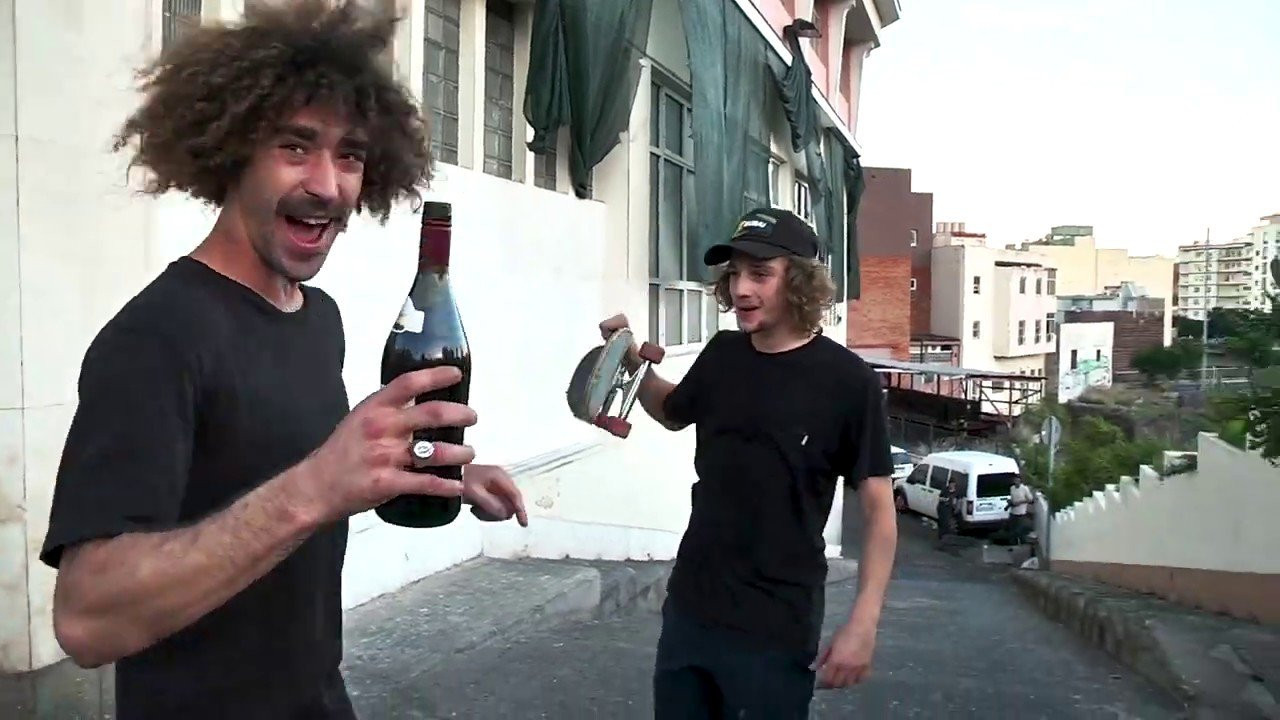 Tenerife can be beautiful. It can also break you.<br />Robin Bolian, Teemu Pirinen, Pepe Tirelli, Gabriel Engelke, Mikael Germond, Victor Pellegrin, Quentin Boillon and Dustin Dollin & Skankie as special guests.<br /><br />Video : Max Pack<br /><br />Thanks to VANS for the support.<br /><br />www.antizskateboards.com<br />IG: @antizskateboards<br />FB: Antiz skateboards