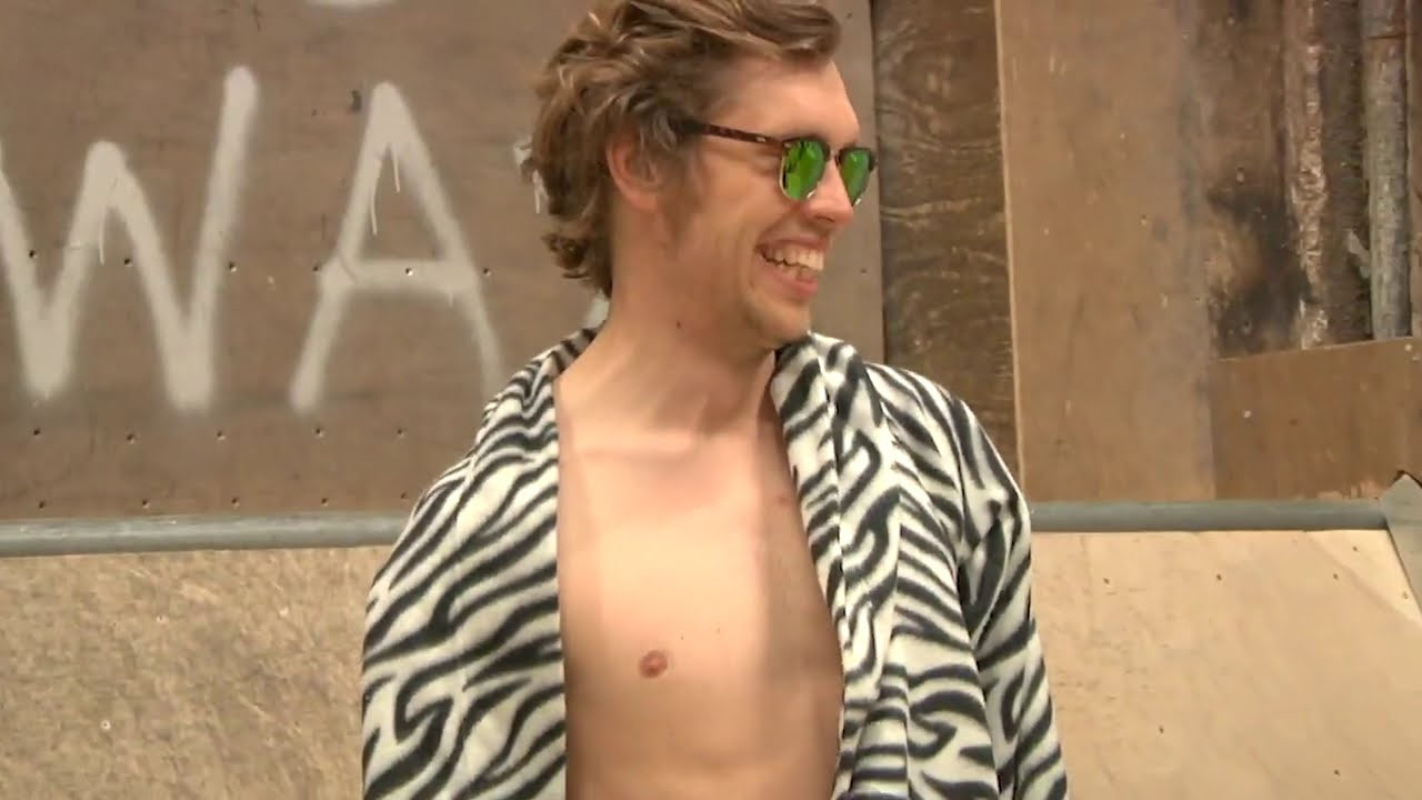 Skate, bmx, party, fashion shoot... anything can happen when you camp in a skatepark for a week.<br />Thank you Luka and Kolo skatepark for the stay in the beautiful Split, Croatia.<br /><br />Filmed: Ludo Azemar<br />Photos: Fabien Ponsero<br /><br />Full HEALTHCARE video:<br />www.youtube.com/watch?v=Q2REt4qWP3k<br /><br />www.antizskateboards.com