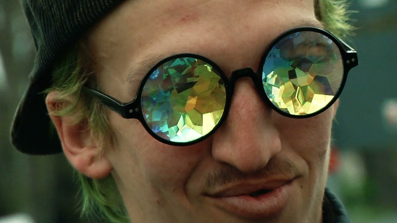 ANDRE GERLICH joins the ANTIZ Family...<br />Okay, first check your altimeters<br />Does everybody have 8500 feet?<br /><br />When the German Para Trooper opens that door, you will be scared.<br /><br />Directed by FRENCH FRED & MAARKO PHNTM