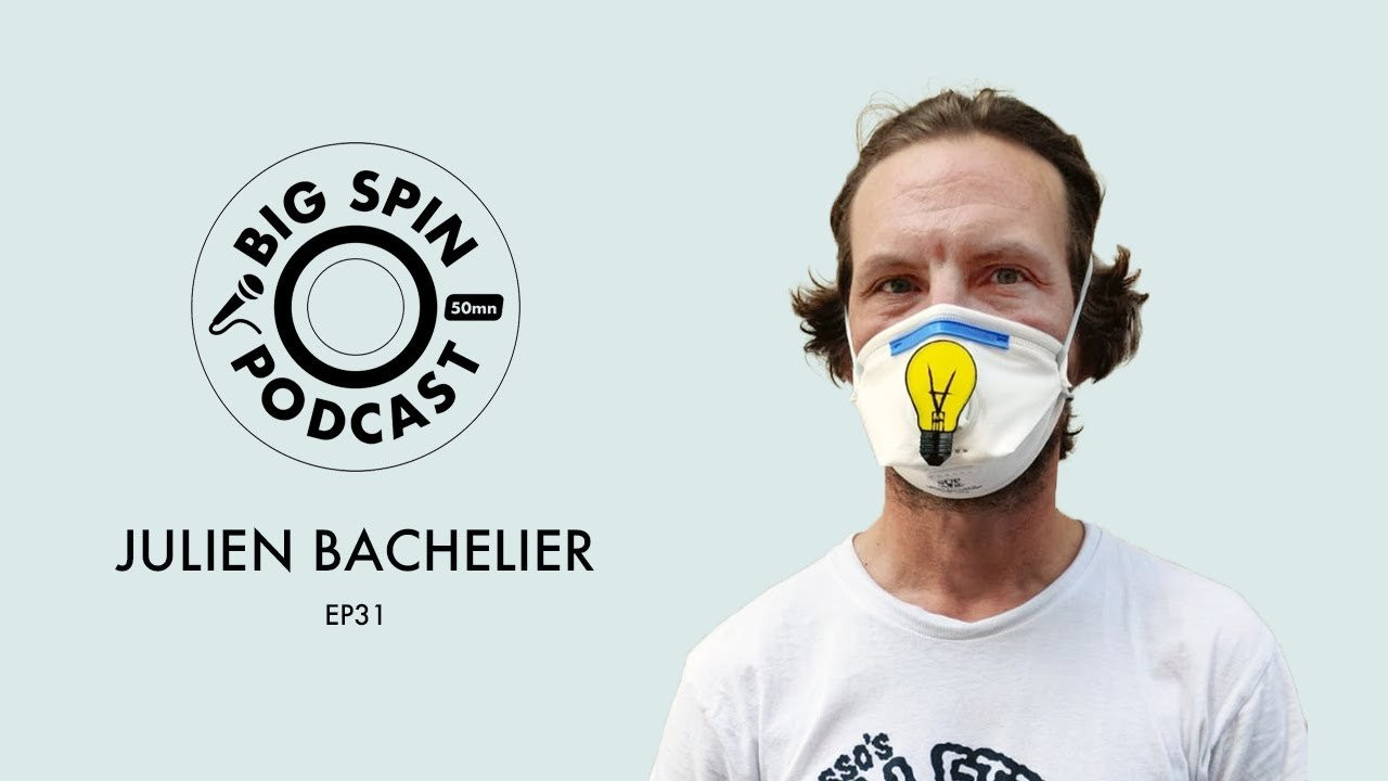 Julien Bachelier est un skateur Chellois, qui est devenu Lyonnais quelques années plus tard pour rejoindre ses comparses de la marque de planches Antiz. Fameuse pour ses graphiques rock et sombre et son équipe illustre. Julien a aussi été prof de skate au Cosa Nostra de Chelles, team-manager pour Adidas, et il a le skate "Na veia" comme il dit.<br /><br />Avec lui on va parler débuter le skate sans grip, intégrer une bande de grands, vivre à Paris et découvrir ses spots, puis passer un coup de fil au bureau Antiz pour proposer ses services. Il nous racontera 18 ans de la marque, et quelques-unes de ses aventures. Bonne écoute !<br /><br />Julien est sur Instagram www.instagram.com/julienbachelier<br />& Antiz aussi www.instagram.com/antiz_skateboards/<br /><br />Un grand merci pour leur coup de main et conseils précieux :<br />DVNO pour le jingle • https://soundcloud.com/dvnolandia<br />Matìas Enaut • https://soundcloud.com/matiasenaut<br /><br />SITE http://www.bigspin.media<br />SOUNDCLOUD https://soundcloud.com/bigspinpodcast<br />iTUNES https://is.gd/zjMcNO<br />YOUTUBE https://www.youtube.com/c/bigspinpodcast <br />SPOTIFY https://is.gd/TWoeMm<br />INSTA https://instagram.com/bigspinpodcast<br />FACEBOOK https://facebook.com/BigSpinPodcast<br />TWITTER https://twitter.com/BigSpinPodcast<br />LINKEDIN https://www.linkedin.com/company/big-<br /><br />Le premier podcast francophone dédié au skateboard et à sa culture, et surtout à ceux qui en font.<br /><br />#podcast #interview #skateboard