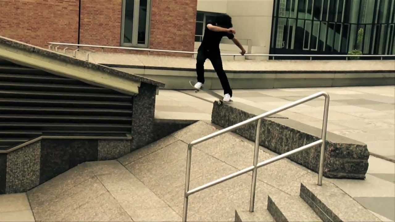 Lem came to Lyon for a few days to skate with Flo Mirtain