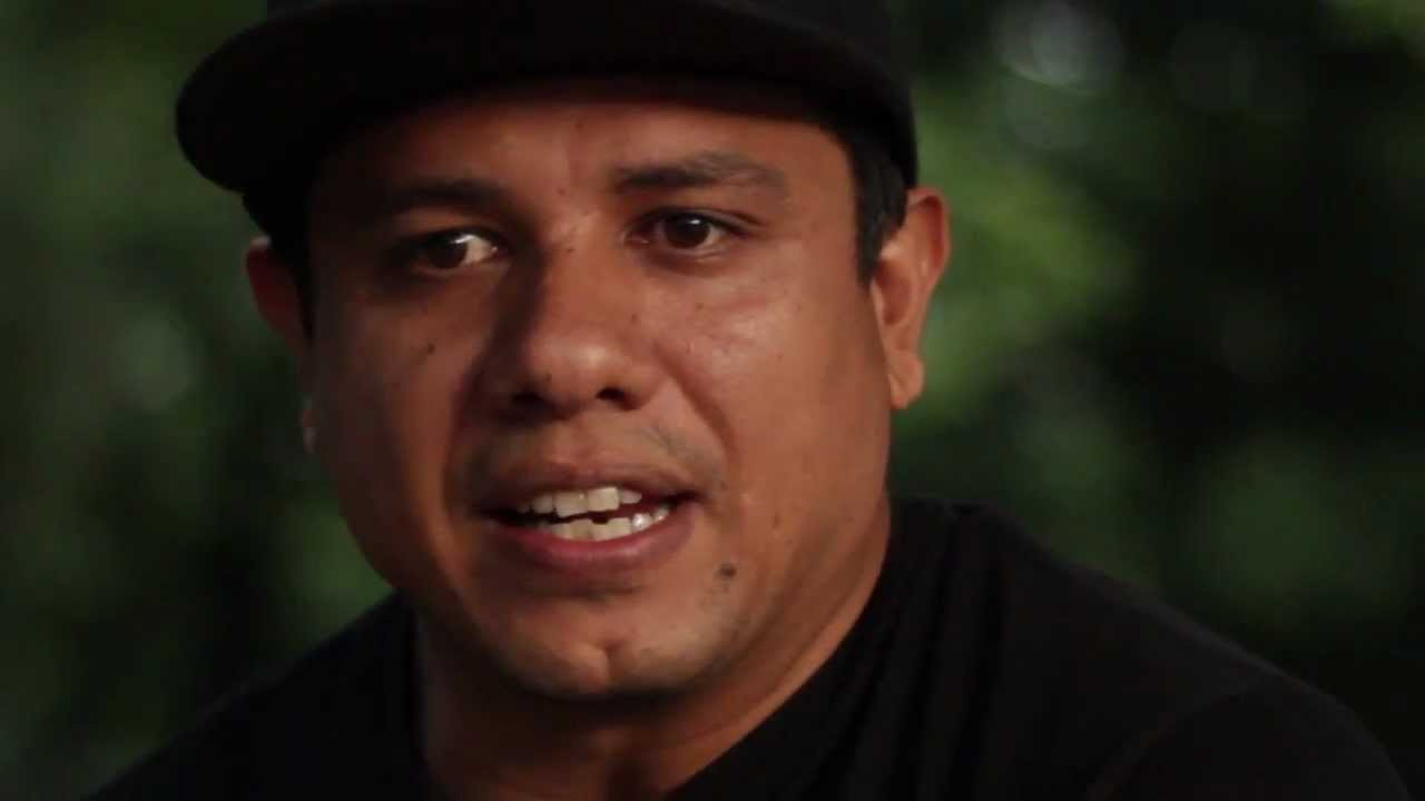 Así como años en la patineta, Darío Lugo tiene un montón de tinta en su cuerpo. Desde tattoos con motivos indigenas hasta ganadores de premios en expos. Entérate de todo sobre los tattoos de "El Yunque" en este ENTINTADO.