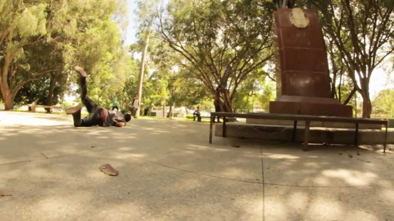 Relajado y sin problemas como siempre Nelson Lamas hace un truco que no es ninguna estupidez.