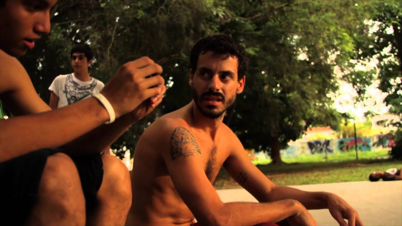 Tarde típica en Guaparo; Tim Melonakos, Eli Quiñones y Edwin Luna disfrutan de la plaza de la manera habitual.