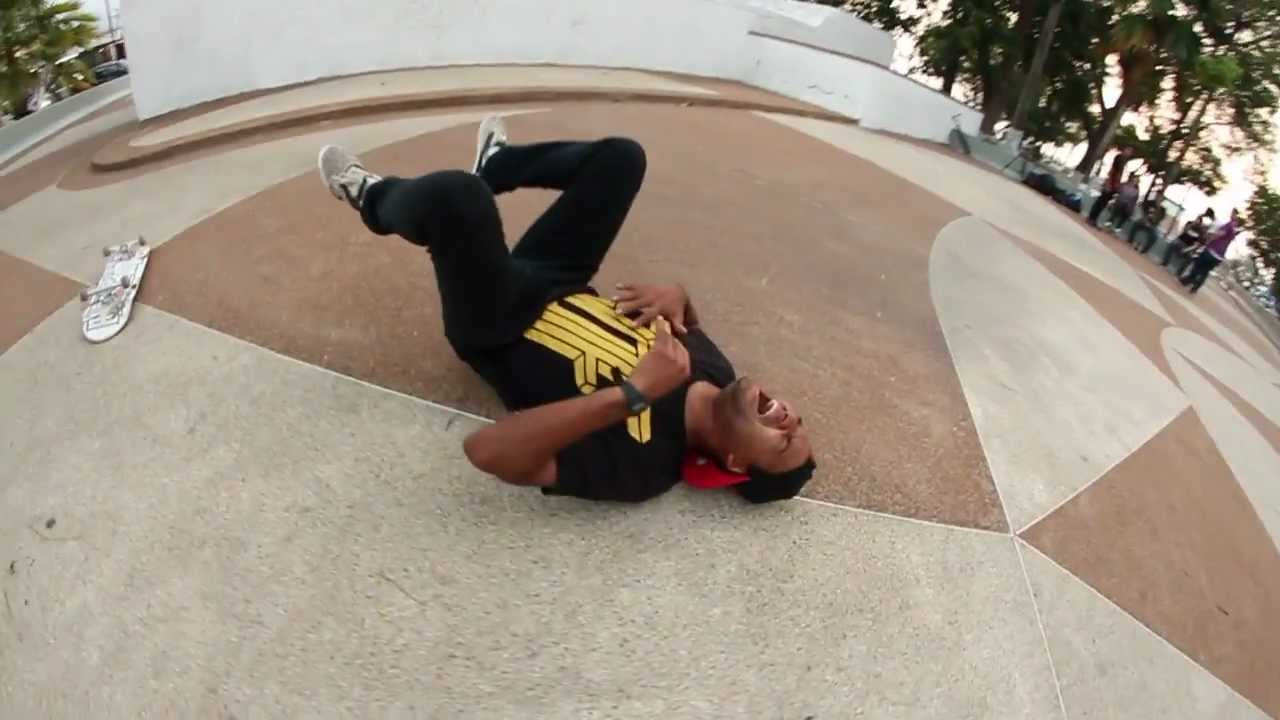 SOF vuelve a sus raíces y nos trae un clip con Aldebrant Boyer y Angelo Capriles patinando en el mismísimo Puerto Cabello.