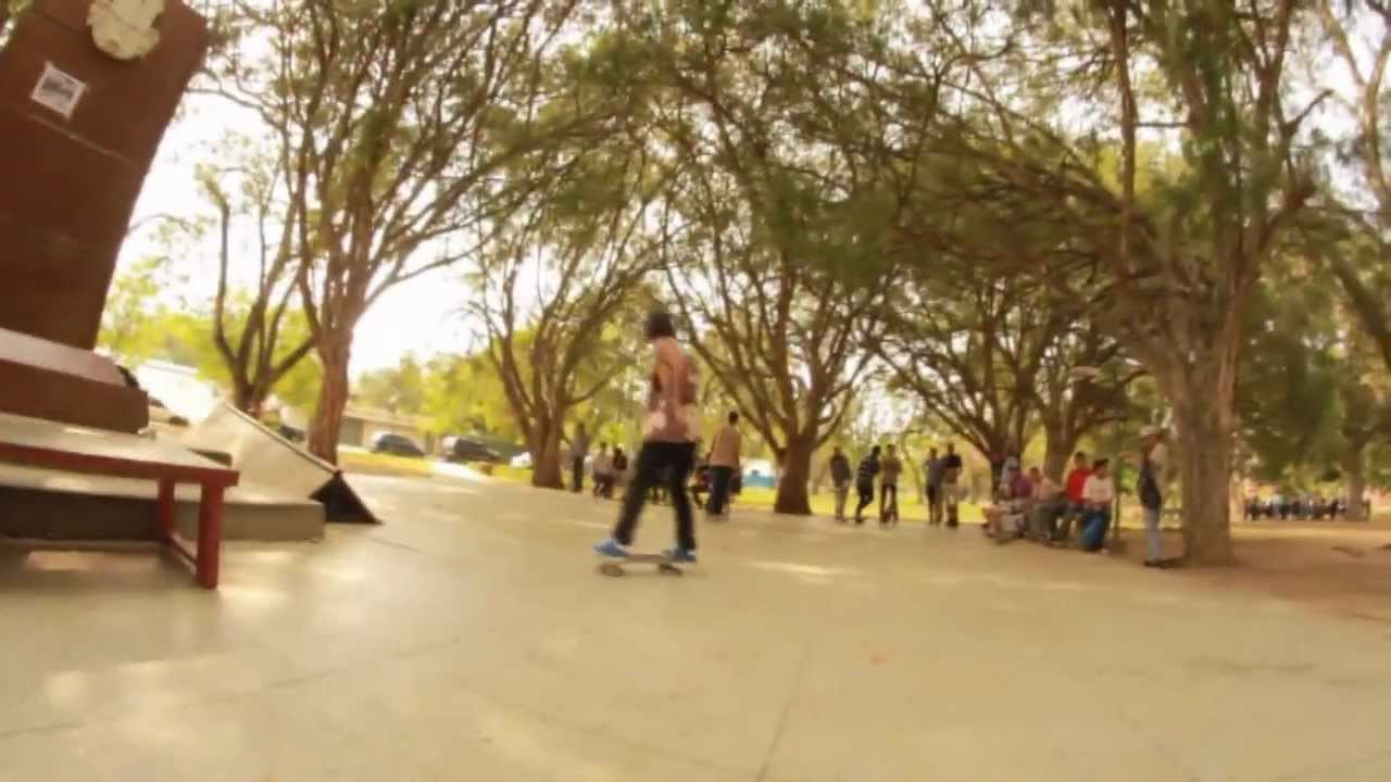 Tenemos un clip con lo que fué el segundo Mercadito Patinetero en la Plaza de Guaparo en Valencia. Buenos precios, regalos, choripanes, subastas y la respectiva patinada. No te lo pierdas y está atento al próximo Mercadito.