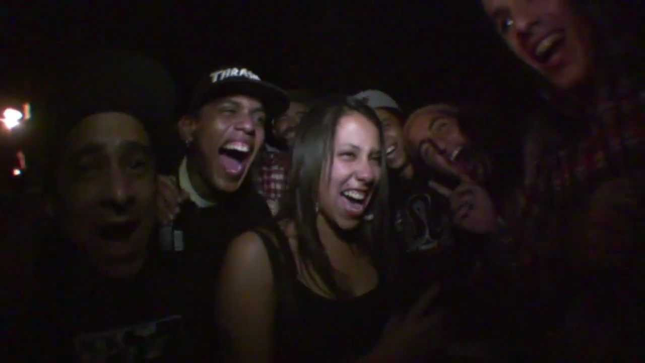 Siempre que se graba, hay muchas imágenes que no pasan a la edición final. Bien sean de estilo de vida, patineta o chalequeo. Ahora que con este nuevo formato Cultura Patinetera no tendrá mas créditos, todo lo que sobre lo colocare en los CLIPS SIN SENTIDO. Vacila esta primera edición con todo lo que sobró del viaje a San Cristóbal en diciembre 2011.