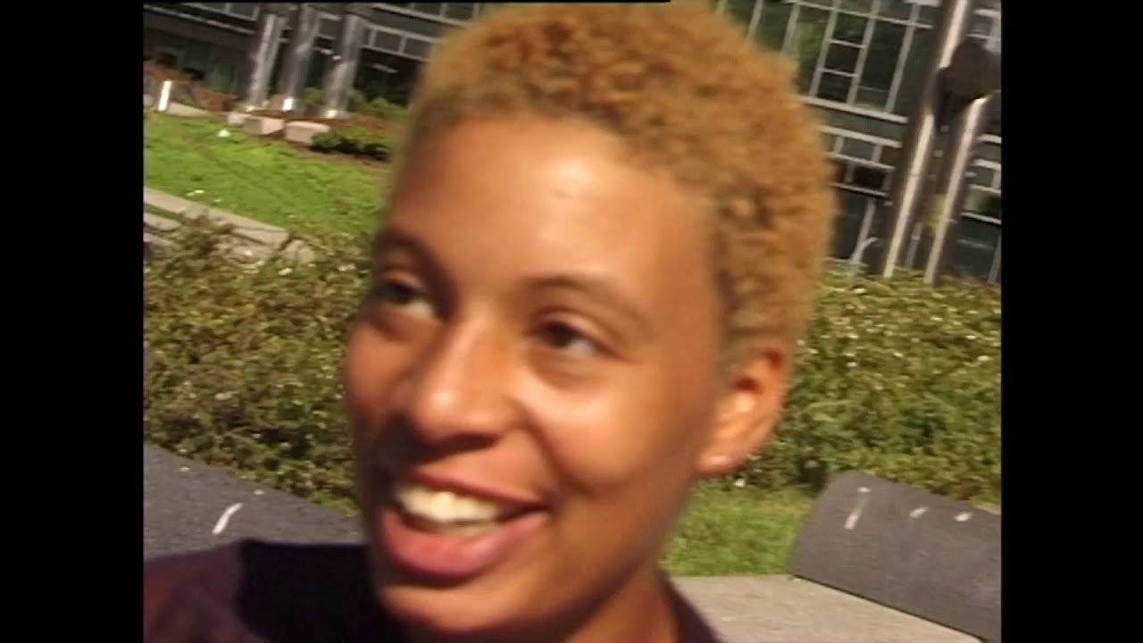 Tom Weimar's new video doesn't only include all the skaters he skates with but his friend Dori. She is a multi-talent that can both act and dance. Making her part of the video was a natural process. So, here is "DORI'S DANCE", enjoy!<br /><br />Filmed by Tom Weimar<br /><br />Additional Filming: Kertan, Martin (Hummus), Paul H.<br /><br />Edited by Tom Weimar<br /><br />Music:<br /><br />Avbvrn x Smokepurpp: Seep x 6 Rings (Avbvrn Bootleg)<br /><br />Avbvrn: MMM<br /><br />Avbvrn: CO2<br /><br />Lk Jogador, Mc Mary, Mc Wesley & Mc Code x Galcher Lustwerk x Lloyd SB: a Giro Louco x Galcher x 3X23 (Avbvrn Bootleg)<br />Eaves: Wound (Avbvrn Edit) (Remastered)<br /><br />Avbvrn: Living in Ridgecrest