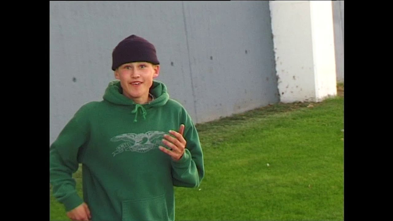 I once asked Bryggeriet teacher and main figure on the trigger John Dalqvist what his kids get fed during those lunch breaks because almost every single one of the kids can really skate. And all he could say was: