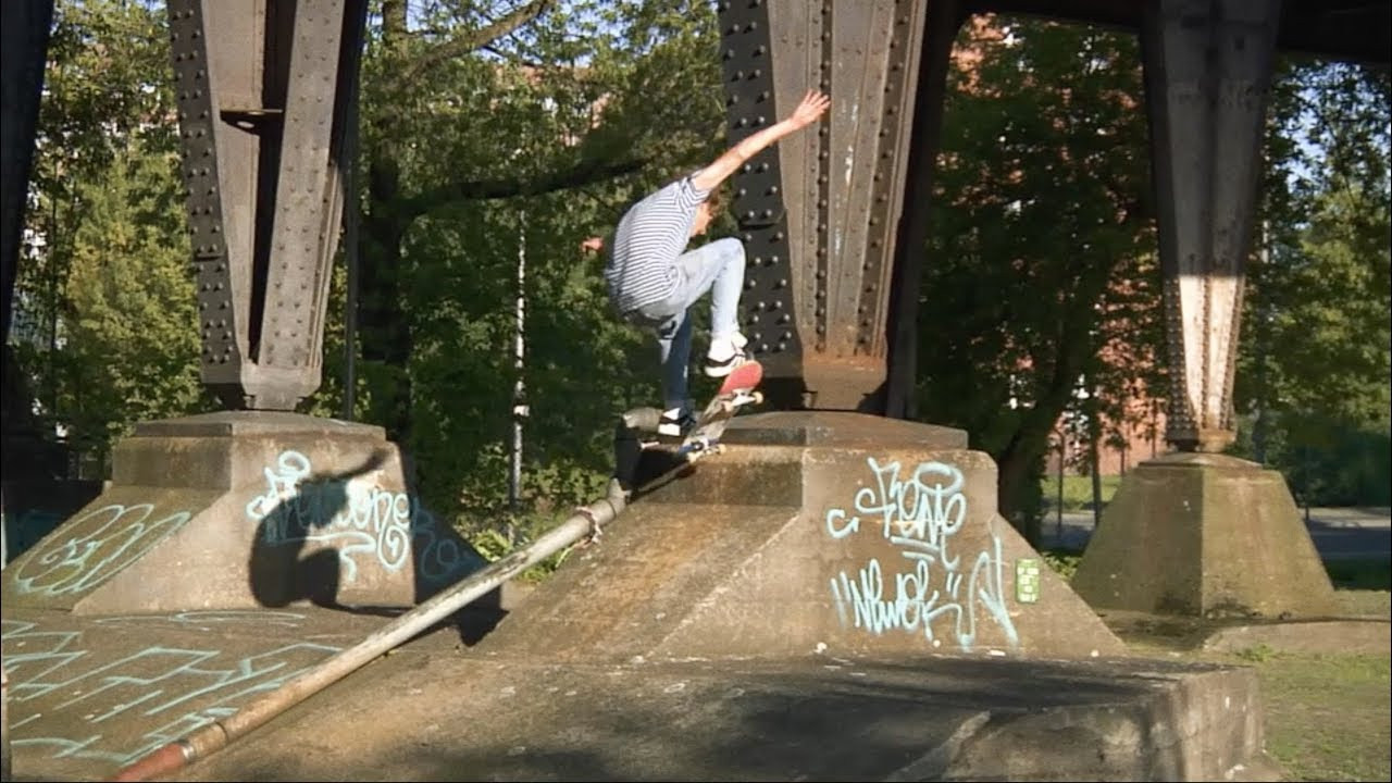 Place Presents "Dit is Berlin" Episode 02/03 <br />Supported by adidas Skateboarding.<br /><br />"Dit is Berlin" is a three-part series featuring the adidas Skateboard team. Following them as they move through the German capital city. <br /><br />Featuring: Niels Bennett, Marcus Bordewick, Pol Catena and Marcus Shaw. <br /><br />Filmed by Jon Wolf & Torsten Frank.<br />Edited by Torsten Frank. <br />Titles by Tjark Thielker.<br /><br />Aditional filming by:<br />Felix Kohler<br />Christian Pelz<br />Anton Baliaev