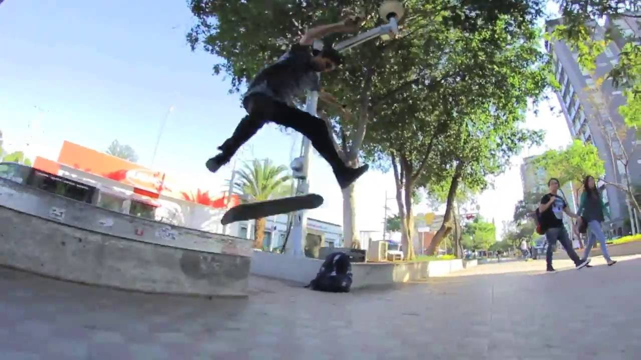 All the way from Mexico Fernan Origel drops this amazing part with many bangers and one of the smoothest styles ever<br /><br />Please suscribe: http://www.youtube.com/user/jartskatevideos?sub_confirmation=1<br /><br />Edit - Dani Millán<br />Film - Dani Millán, Alex Braza, Isaac García, Salvador García, Bryan Callaghan, Bryce Pagter. Fabio Martín, <br /><br />Music - People are strange performed by The Doors<br /><br />http://jartskateboards.com<br />http://facebook.com/jartskateboards<br />http://twitter.com/jartskateboards<br />http://instagram.com/jartskateboards