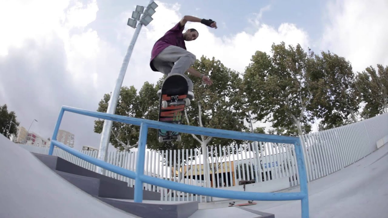 Fernan just arrives from Mexico, and really wanna skate this perfect park in Badalona. <br />Please suscribe: http://www.youtube.com/user/jartskatevideos?sub_confirmation=1<br /><br />Follow us: @jartskateboards<br />Follow Fernan: @fernanorigel<br /><br />Shop: http://hlcdist.com<br />http://jartskateboards.com