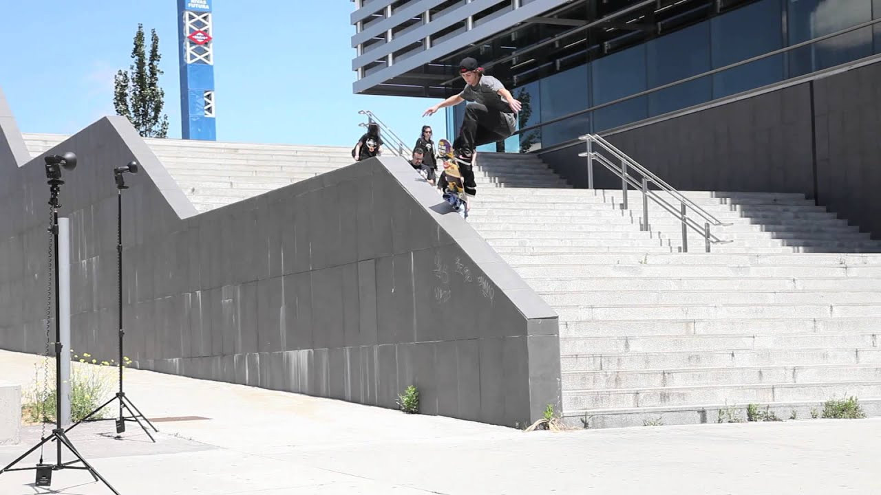 This was the first spot of the Madrid Tour. Not a big deal to Fran Molina.<br />Pic by Esteban Velarde<br />Music - Victory Dreams by Dowd Holdborn<br />Filmed - Alex Braza<br />Edited - Dani Millán<br />www.facebook.com/jartskateboards<br />www.jartskateboards.com<br />@jartskateboards