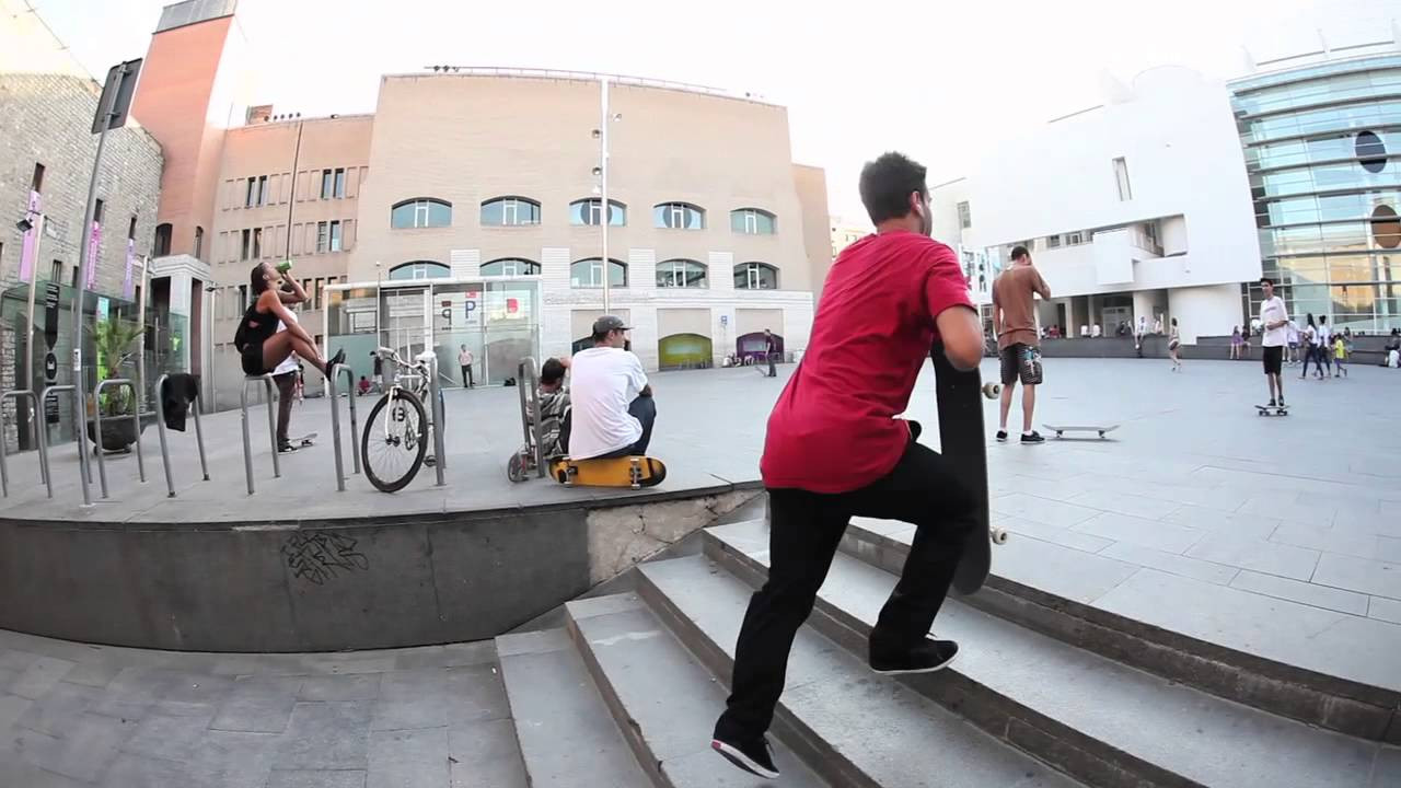 Any afternoon you can see Roger killin´ it at Macba!!<br />Film & edit - Alex Braza<br />Music - Pop Folk Whistling by Vonarb<br />www.jartskateboards.com<br />www.facebook.com/jartskateboards<br />@jartskateboards