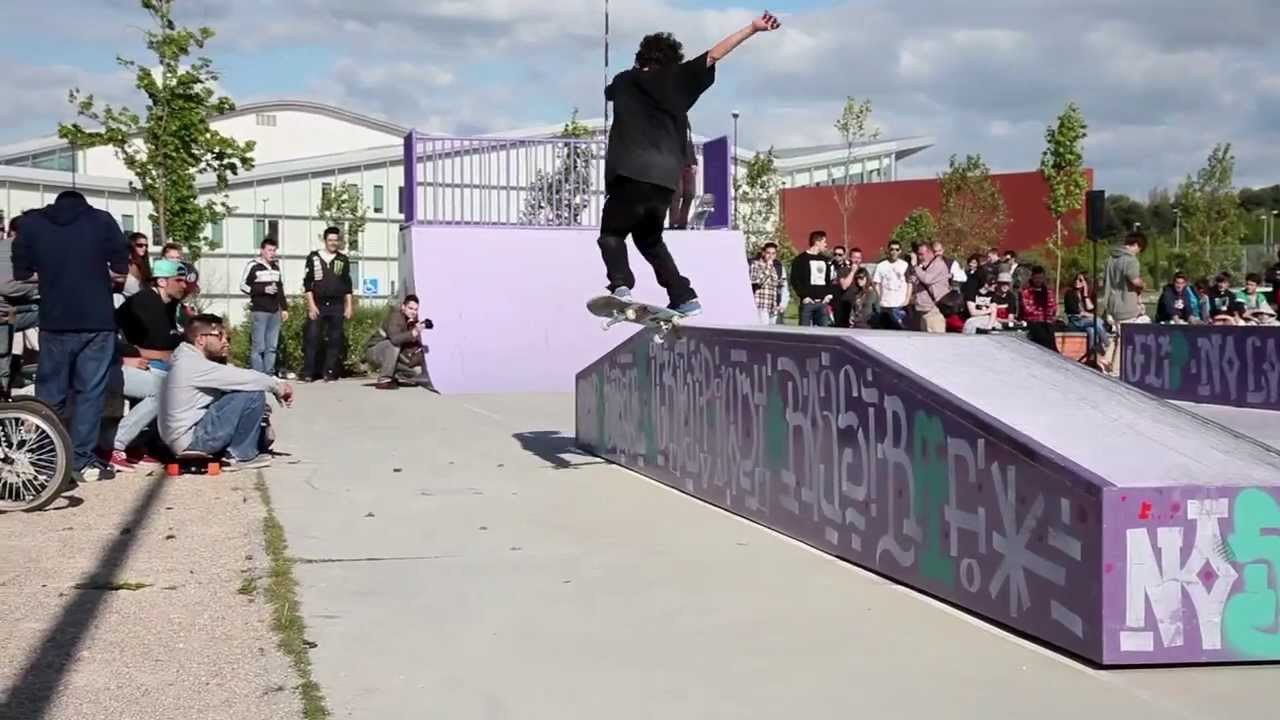 Roger Silva, David Pulpillo, Fran Molina & Sergio Muñoz shredding the Valladolid Park!<br />Filmed - Alex Braza<br />Edited - Marti Herrera<br />Music - Sky High by Huw Jones & Sam Brown<br />www.jartskateboards.com<br />www.facebook.com/jartskateboards<br />@jartskateboards