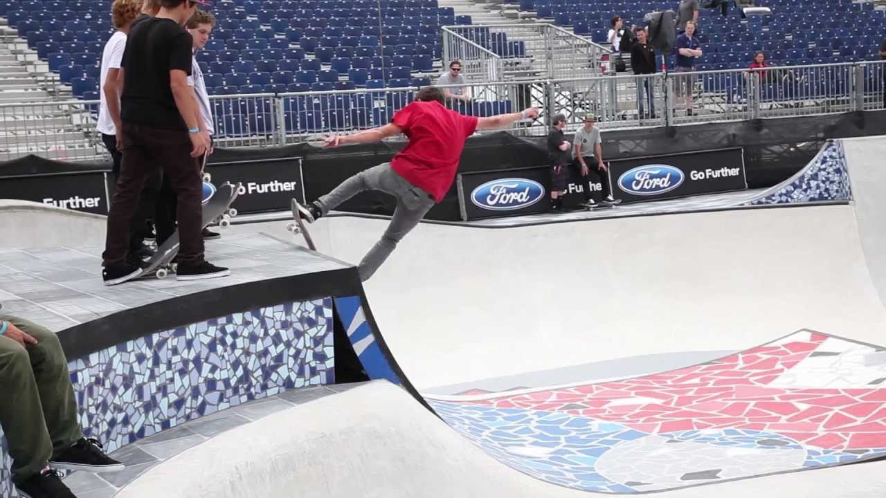 Ianire Elorriaga, Iván Rivado & Fran Molina were at X Games Barcelona. Check the video for the full experience.<br />Filmed by alex braza<br />edited by Marti Herrera<br />www.jartskateboards.com<br />www.facebook.com/jartskateboards