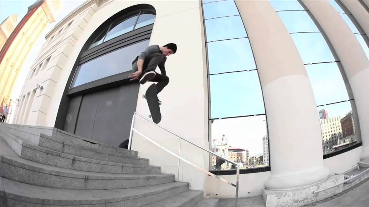 Jart presents a stairs sesh in Barcelona with David Pulpillo, Sergio Muñoz & Roger Silva.<br />Film & edit by Alex Braza<br />Music: Black Bird song by Ben Cocks<br />www.jartskateboards.com<br />www.facebook.com/jartskateboards