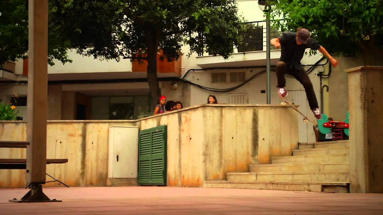 Jart Skateboards is proud to present his third full length video. After more than three years of his last video now is coming with more pure skateboarding. Edit by Jesús Gómez.<br />http://jartskateboards.com/