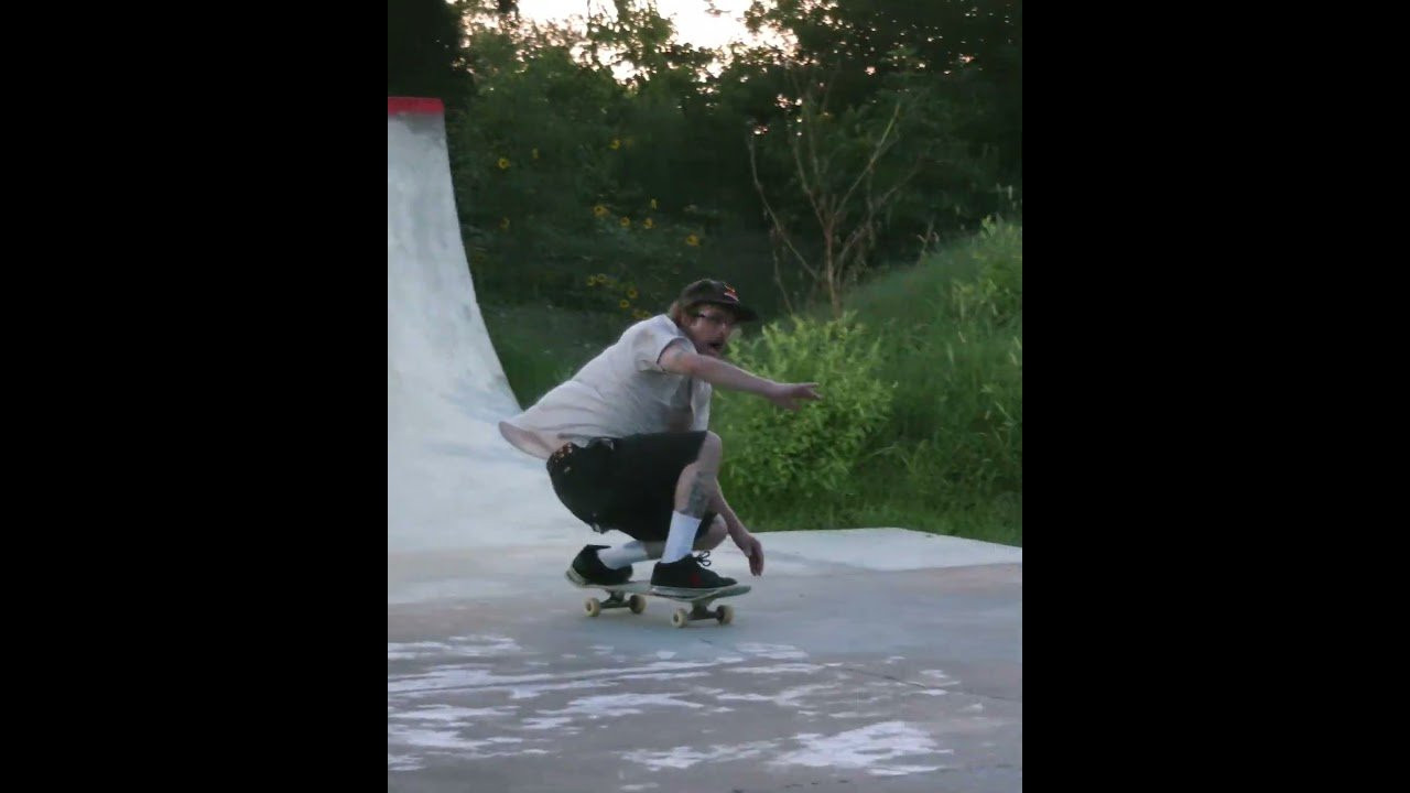 Ben Lays down a frontal assault at a HTX DIY.<br />Happy Go Skateboarding day from the IPATH Fam.<br /><br />#skateboarding #skateboard #ipathfootwear