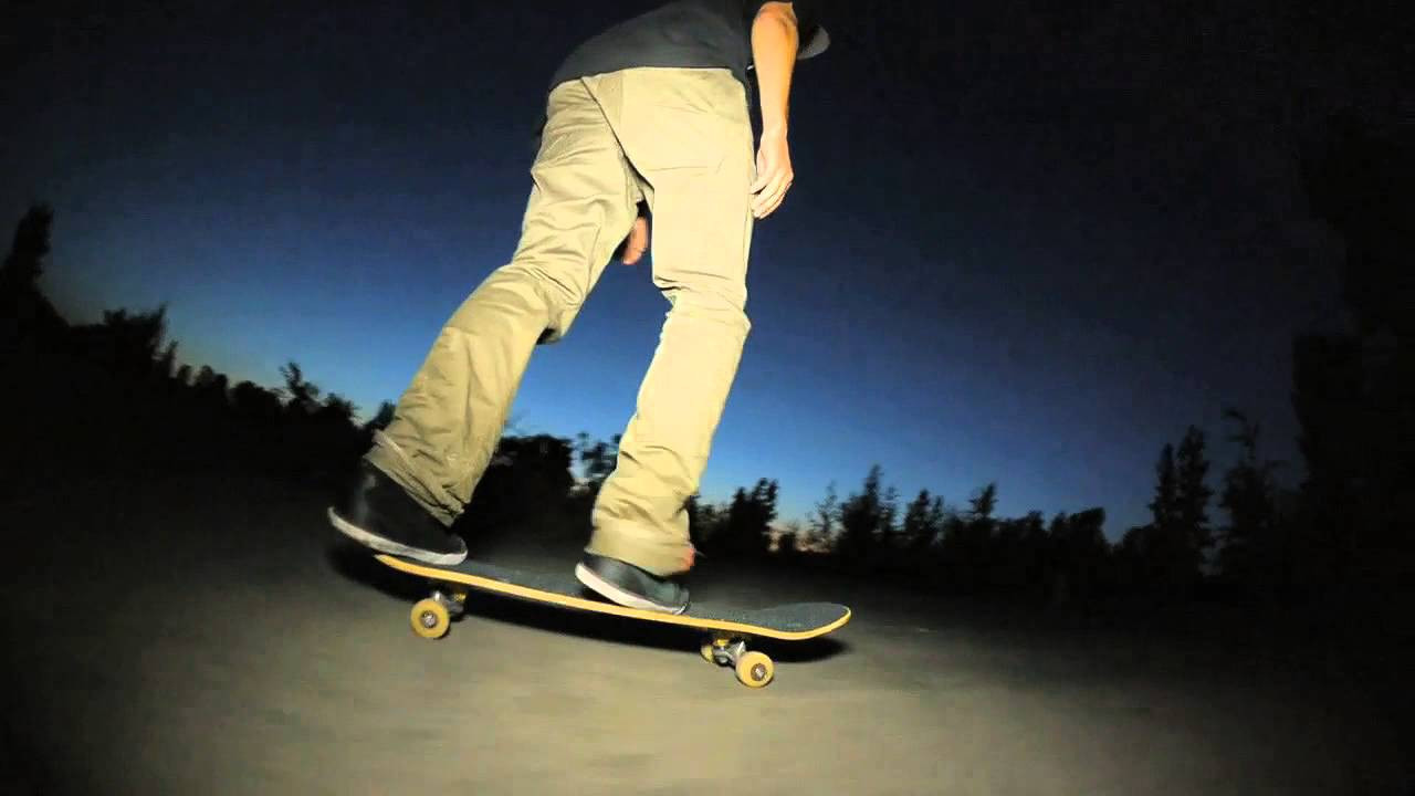 Click here for the mobile phones version: http://youtu.be/lGAPhVhDBfo<br />Here's some clips that didn't make the cut; new full part will be online this fall 2014 ;)<br />Filmed by Phil Charlebois<br />http://www.feder-8.com/<br />http://www.ulcskateboards.com/<br />https://www.facebook.com/YouWheels