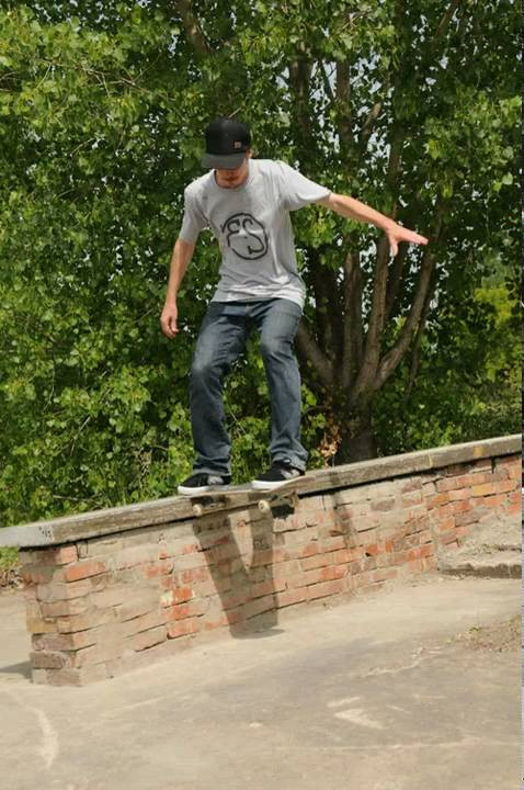 Enjoy the videos and music you love, upload original content, and share it all with friends, family, and the world on YouTube.