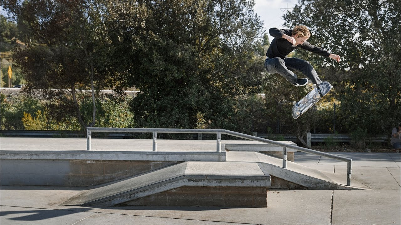 Sixes and Sevens Skate Shop Signing & Demo at PQ Skatepark in San Diego <br /><br />Featuring - <br />Dylan Jaeb <br />Guy Mariano <br />Mike Anderson <br />Franky Villani <br />Christian Henry <br />Adrian Adrid <br />Vincent Alvarez <br />Ronnie Sandoval <br />Art Cordova <br /><br />Subscribe - https://www.youtube.com/channel/UCT3u2yvoX0XJ8QB84HsXQrA<br />Instagram - https://www.instagram.com/dickiesskate<br />TikTok- https://www.tiktok.com/@dickiesskate <br /><br /><br />#skateboarding #youtube #4k<br /><br />Filmed by @kevperezz @thejoeface