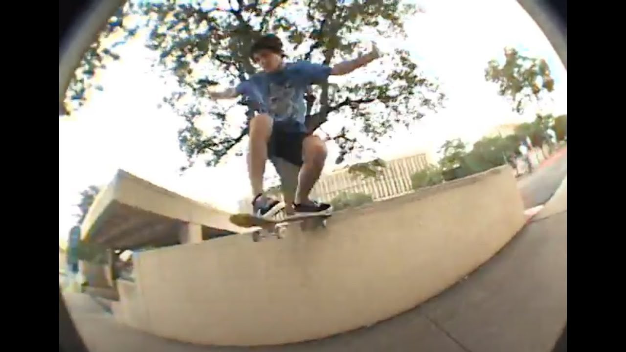 A bit of extra footage I'm not saving for the No Comply video, featuring several riders and friends... enjoy.