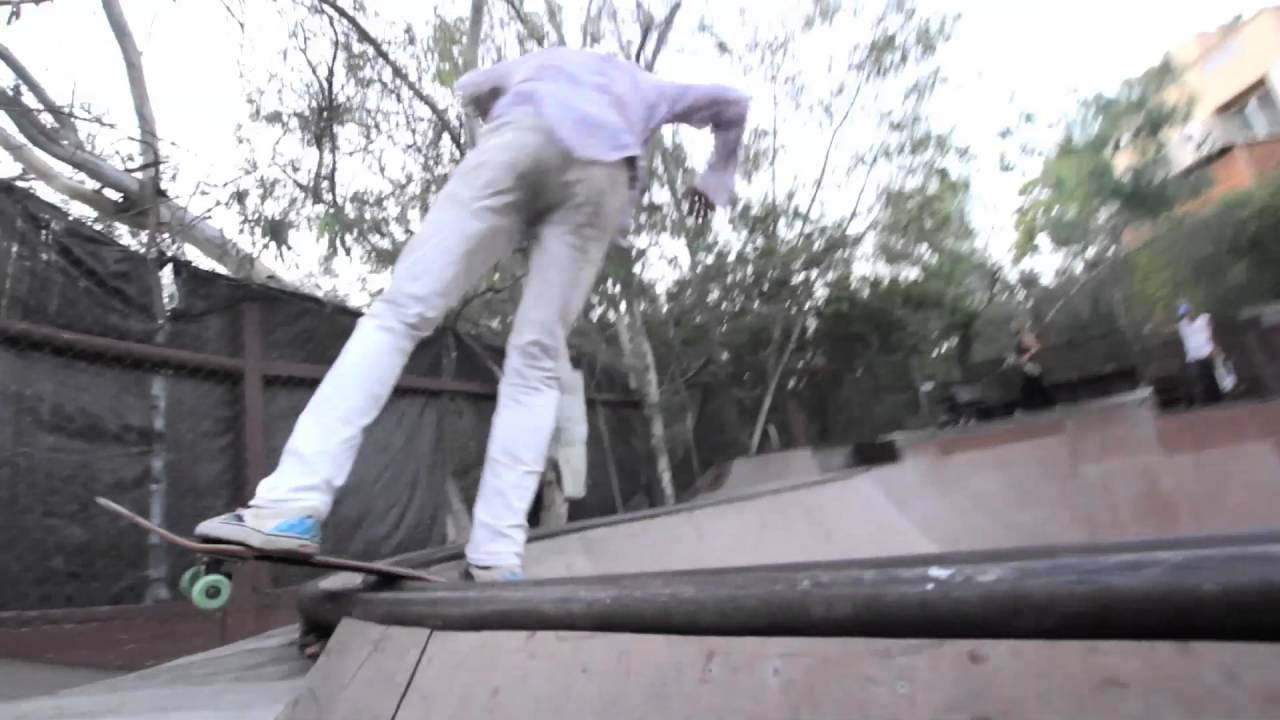 Always a fun time when Blockhead alumni Laban Pheidias and Chris Lambert stop by for a sesh, also featuring Jesse Hotchkiss and Tim Hardy....Rockin' Wierd! (music by SF punk legends Crime)