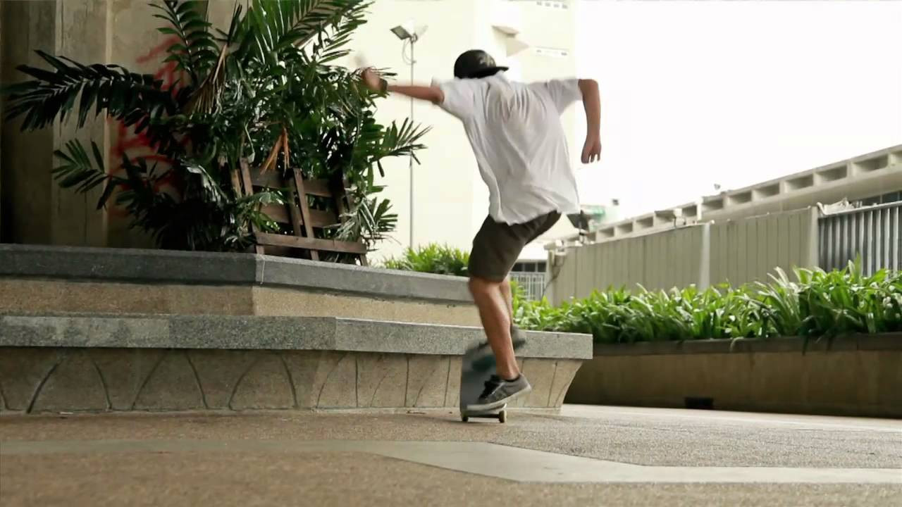 Short and awesome, Lert Saeri lets you know what he usually rides under his feet and why. Enjoy!<br /><br />Cut & stitches by Janchai Montrelerdrasme<br /><br />www.Preduce.com