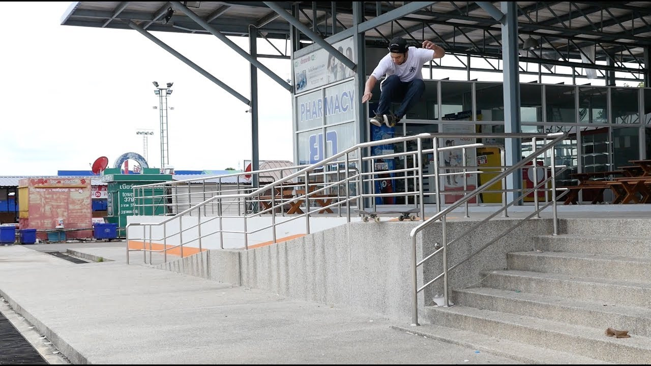 มาดูวีดีโอเบื้องหลังการถ่ายทำวีดีโอ เซลามัต กันแบบยาวๆชิวๆไปครับ <br /><br />Preduce Selamat was released late February 2017. Check out some behind the scenes footage from the team. Sit back and enjoy the edit!<br /><br />www.preduce.com