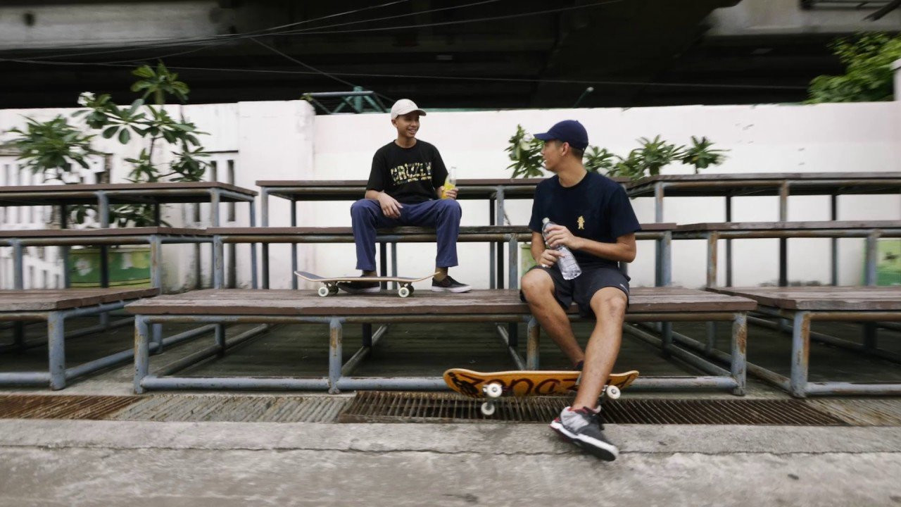 พบกับ collaboration พิเศษใหม่ล่าสุด แบรนด์ยักษ์ใหญ่อย่าง Grizzly ร่วมกับ Preduce ออกแบบโดย TRK สามารถซื้อสินค้าได้ที่ร้าน Preduce สาขาสยามซอย 1 และออนไลน์ช็อป www.preduce.com พร้อมกันวันเสาร์ที่ 17 มิย.นี้!!!<br /><br />คอลเลคชั่นนี้ได้แรงบันดาลใจจากลายไทยประยุกต์กับลายพลางเขียนขึ้นมาใหม่โดย TRK<br /><br />The Grizzly X Preduce capsule collection designed by TRK is now available at Preduce Siam and on www.preduce.com!<br /><br />TRK's inspiration for this capsule collection comes from classic Thai lines and forms, applied with a modern camo twist. Don’t miss out on this collab!<br /><br />Video by Janchai Montrelerdrasme