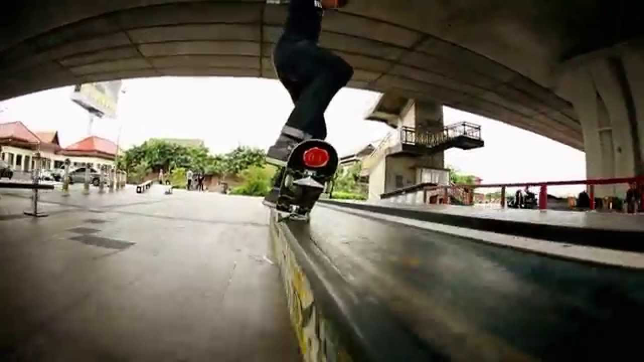 We've just updated our decks construction with new wood and resin epoxy glue making them stronger and lighter with a ton of pop! The team took our latest deck series, the Preduce x SBTG "Asphalt Surfers", for a little test ride at Rama 8.<br /><br />Filmed & edited by Janchai Montrelerdrasme<br /><br />Featuring skaters:<br />Odd Suriyan<br />Ryan Sripeasatja<br />Tao Kitpullap<br />Mark Atipat<br />Mark O'Grady<br />Geng Jakkarin<br /><br />www.preduce.com