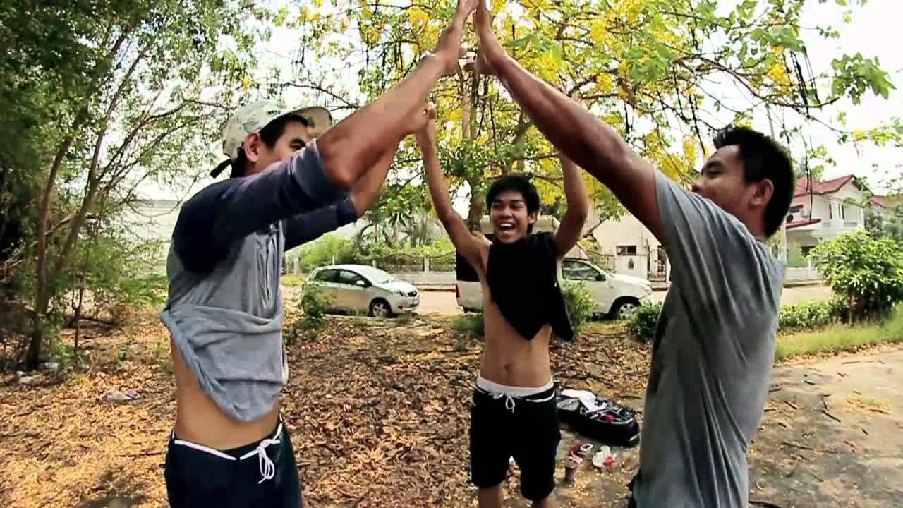 เราเอาคลิปวีดีโอเล็กๆน้อยๆจากการไปเที่ยวจังหวัดโคราชและอุดรธานีมาฝากครับ วีดีโอจริงๆจะเก็บไว้ใช้ในโปรเจ็ค part เต็มของแต่ละคน ส่วนอันนี้เป็นคลิปที่เราจะไม่ใช้ครับ มาดูกันครับ! <br /><br />Here's a little clip from our recent visit to Khorat and Udon Thani couple weeks ago. We were there to collect some new footage for an upcoming project. This is some left over footy from that trip. Enjoy the clip!<br /><br />Filmed & edited: Janchai Montrelerdrasme<br /><br />Featuring:<br />Geng Jakkarin<br />Mark Atipat<br />Aod Suriyan<br /><br />Guest skaters:<br />Gus Srisawas<br />Ekasit Sangarun<br /><br />www.preduce.com